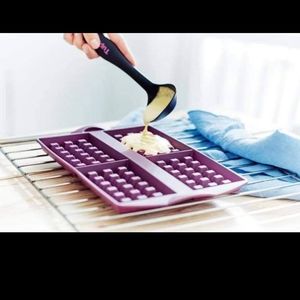 Tupperware Waffle Silicone New